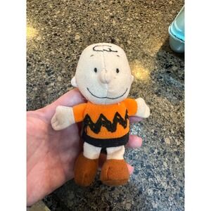 Wendy's Peanuts Gang NICE MINI CHARLIE BROWN‎ 5" Plush STUFFED ANIMAL Toy